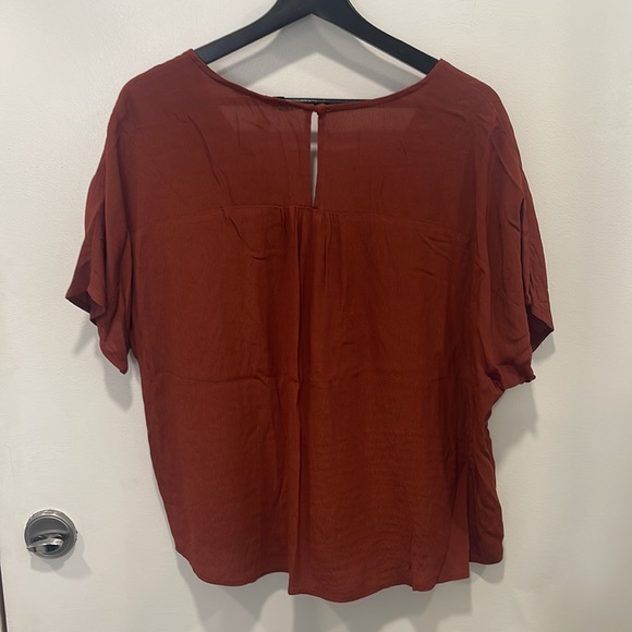 MADEWELL Rust Red Short Sleeve V-Neck Rhyme Top - Picture 3 of 11